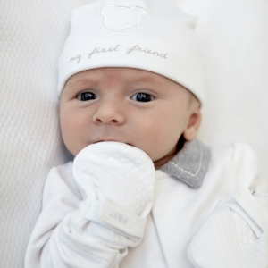 BJORN maternity mitten 01 white 