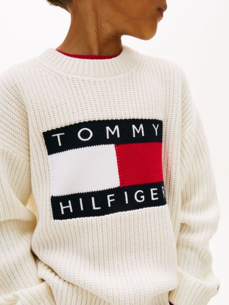 HERITAGE FLAG SWEATER YA8 Ivory Silk