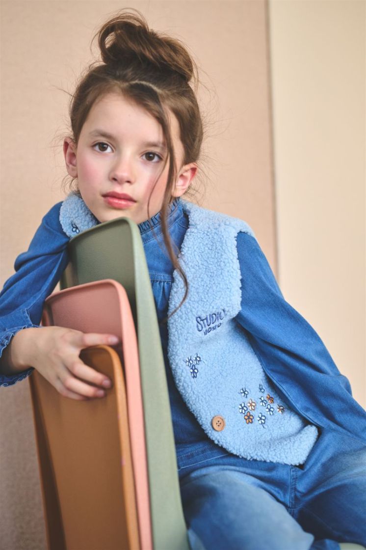 Kadi Teddy Gilet with embro Ice Cold Blue 