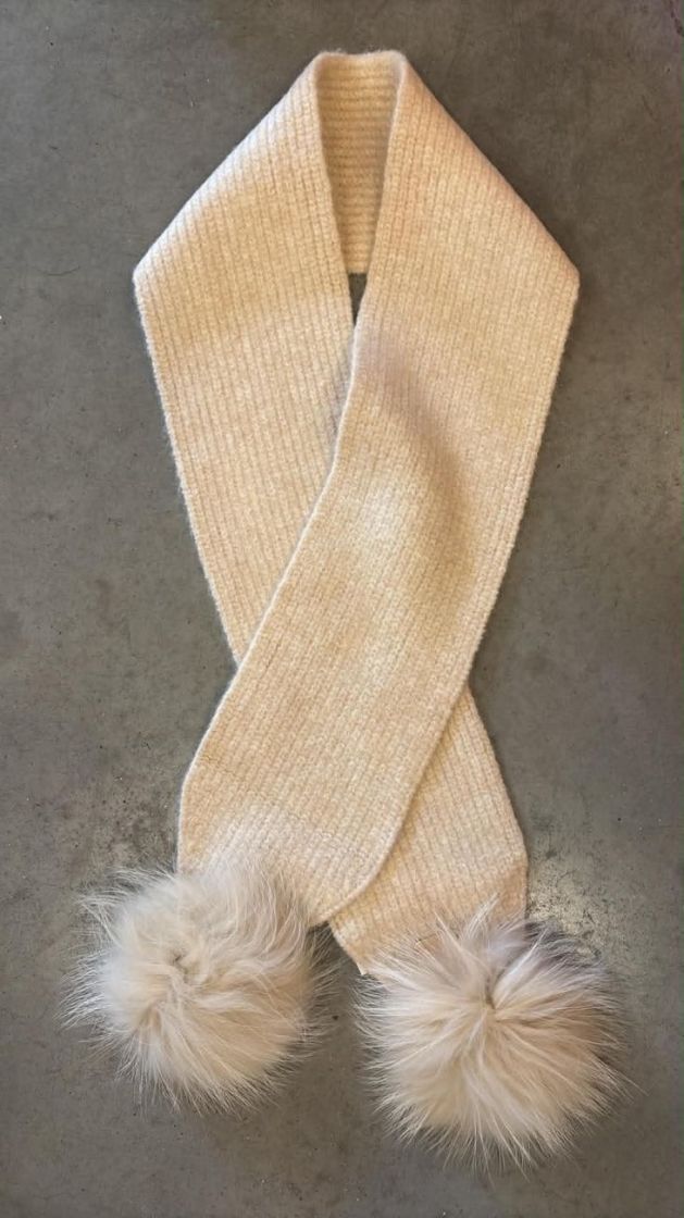 SCARF GIRL LIGHT BEIGE